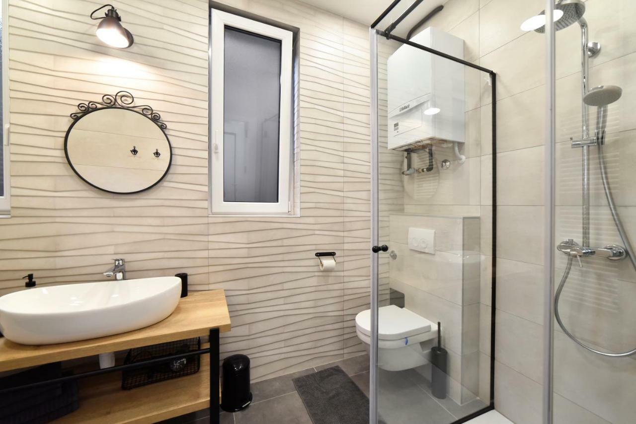 Fishnjak Apartments ซาเกร็บ ภายนอก รูปภาพ